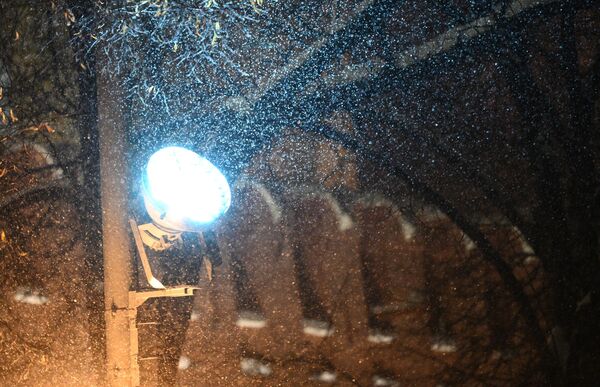 صورة توثق تساقط الثلوج في شوارع موسكو - سبوتنيك عربي