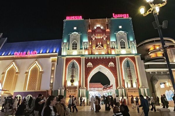 سبوتنيك ترصد فعاليات الدورة الـ30 من القرية العالمية في دبي سبوتنيك ترصد فعاليات الدورة الـ30 من القرية العالمية في دبي - سبوتنيك عربي