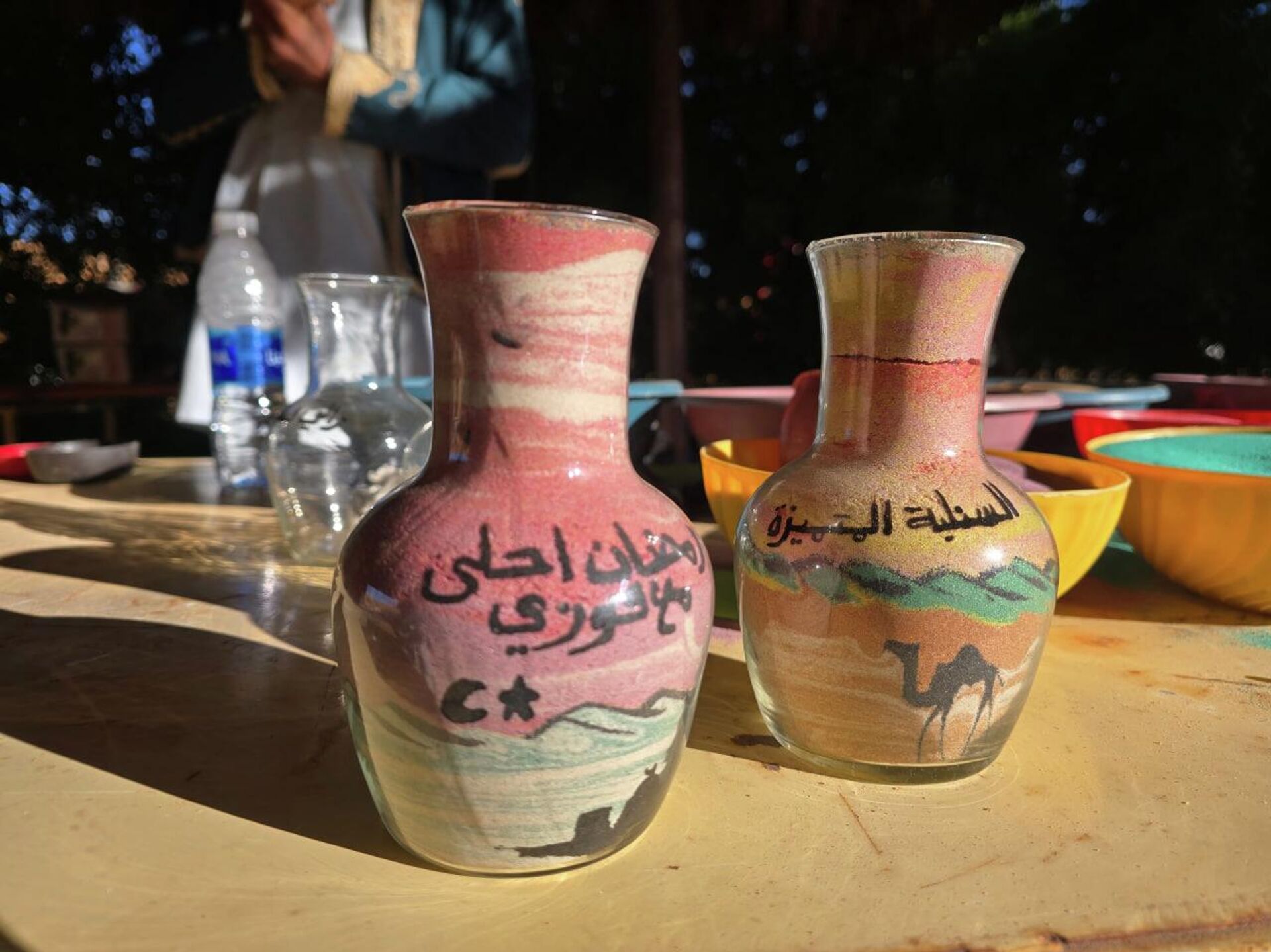 فن من الرمل في زمن الغياب السياحي.. مروان الترهوني يحفظ حرفة نادرة بين العقبة وليبيا - سبوتنيك عربي, 1920, 11.01.2026