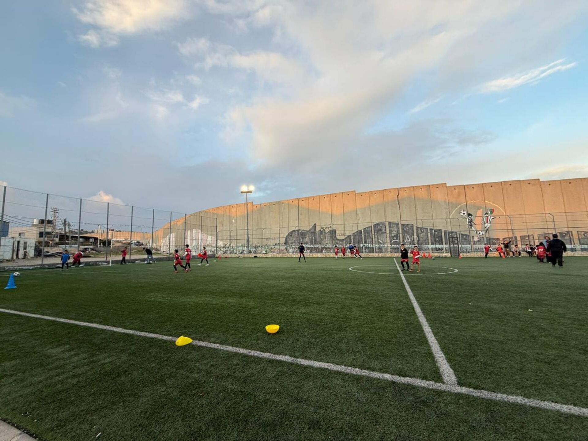 ملعب في بيت لحم على قائمة الهدم الإسرائيلي
 - سبوتنيك عربي, 1920, 13.01.2026