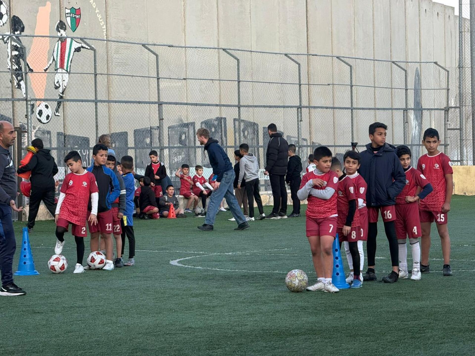 ملعب في بيت لحم على قائمة الهدم الإسرائيلي
 - سبوتنيك عربي, 1920, 13.01.2026