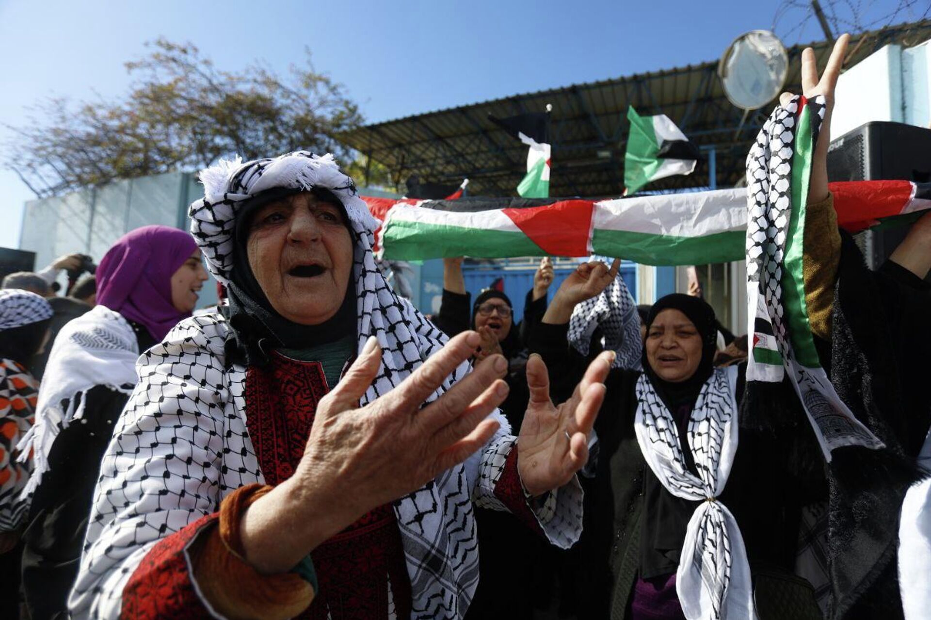 وقفة غضب أمام الأونروا في بيروت رفضا لشطب اسم فلسطين من المناهج التعليمية - سبوتنيك عربي, 1920, 14.01.2026