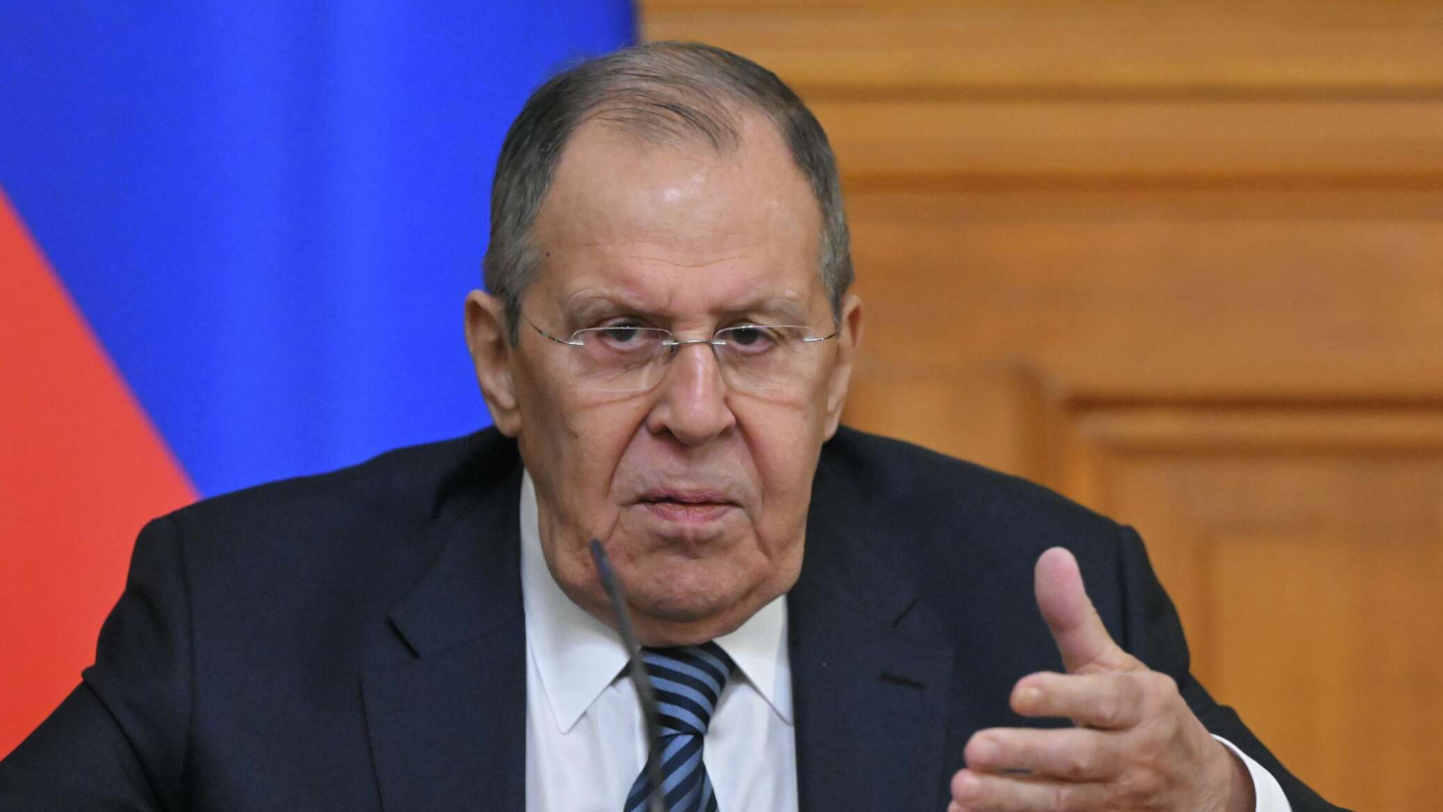 لافروف يؤكد في مكالمة مع وزير خارجية كوبا رفض روسيا للضغوط الاقتصادية والعسكرية على بلاده