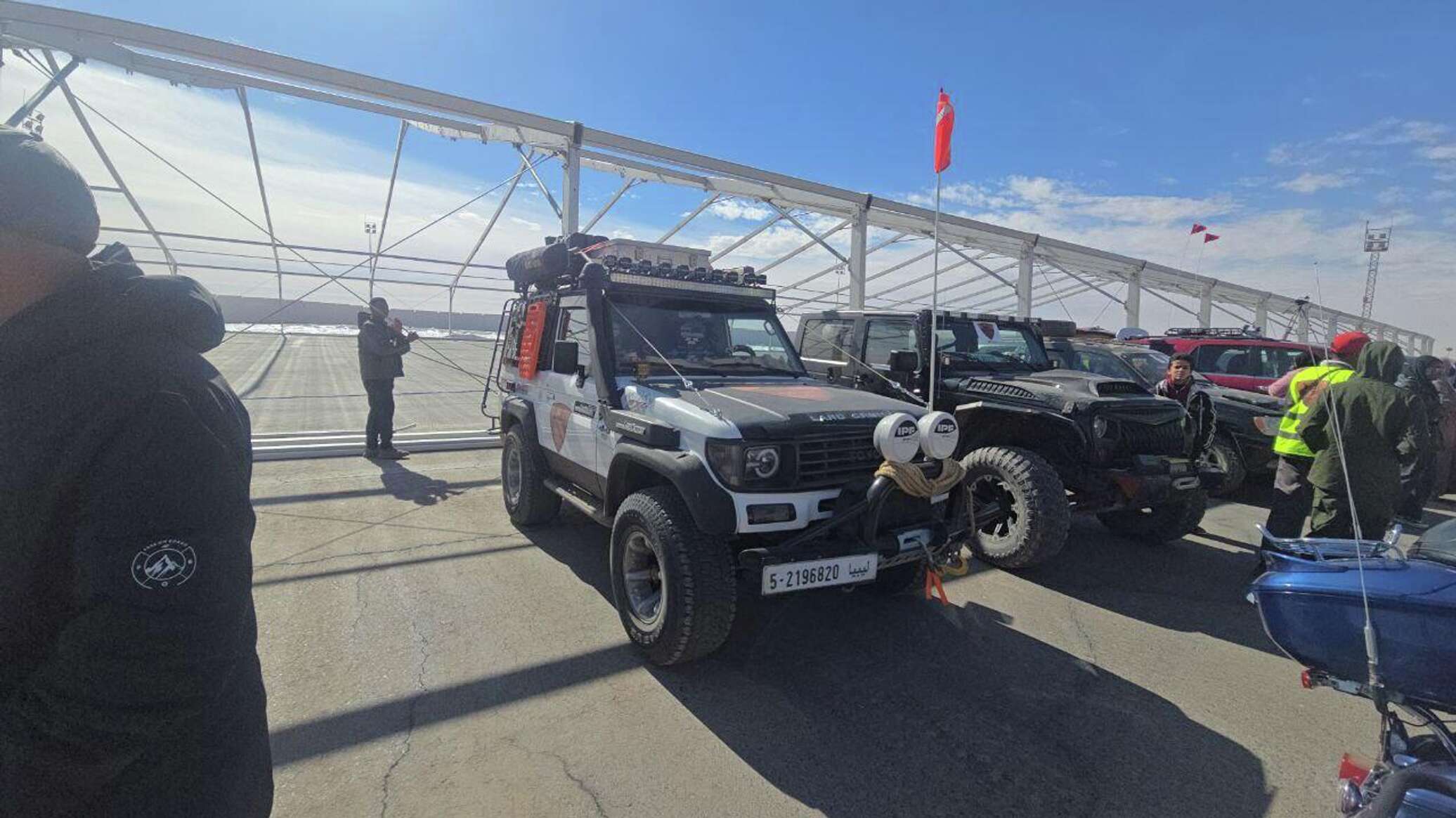 "رالي فزان" ينطلق من سبها بمشاركة محلية ودولية لتنشيط السياحة الصحراوية.. صور