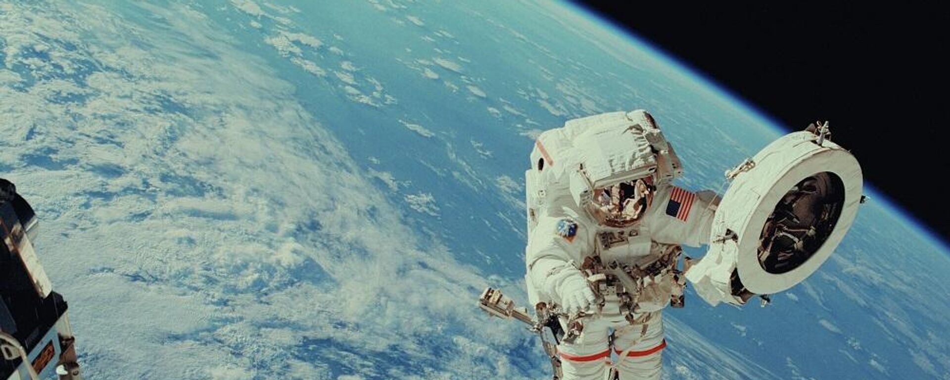 رائد فضاء - سبوتنيك عربي, 1920, 17.01.2026