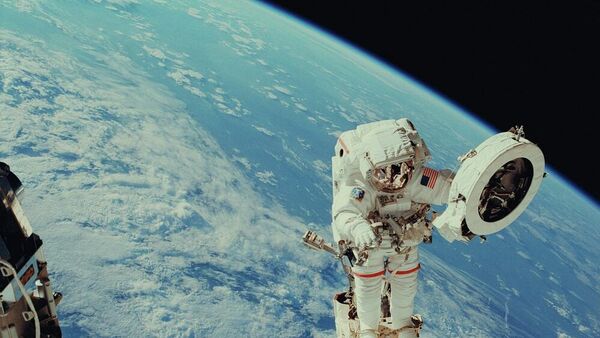 رائد فضاء - سبوتنيك عربي