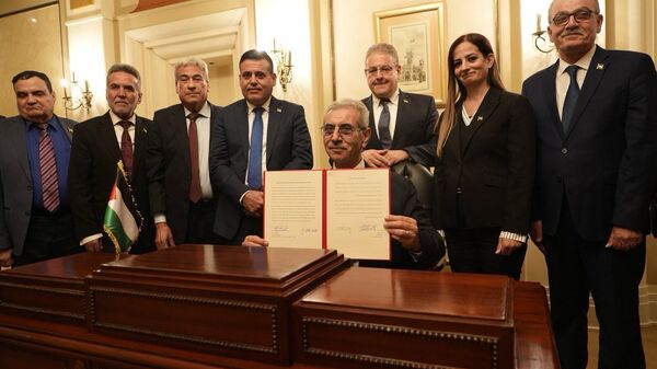 علي شعث يعلن رسمياً بدء عمل اللجنة الوطنية لإدارة غزة - سبوتنيك عربي