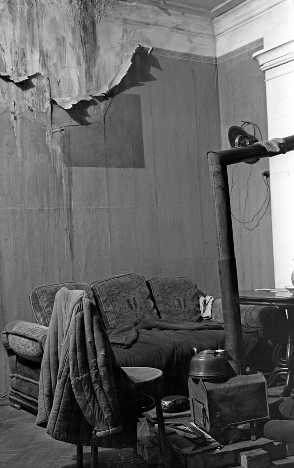 غرفة في شقة بمدينة لينينغراد أثناء الحصار. - سبوتنيك عربي