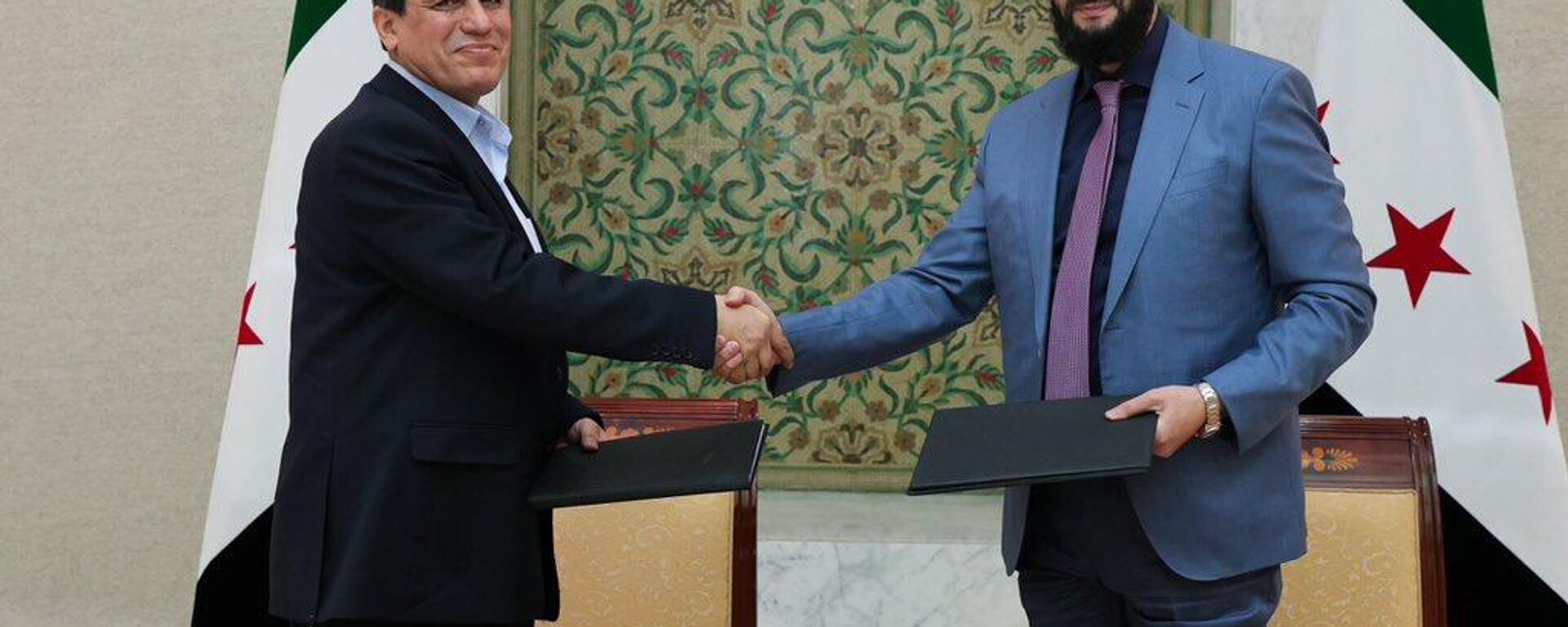 الرئيس السوري أحمد الشرع مع مظلوم عبدي، قائد قوات سوريا الديمقراطية قسد - سبوتنيك عربي, 1920, 18.01.2026