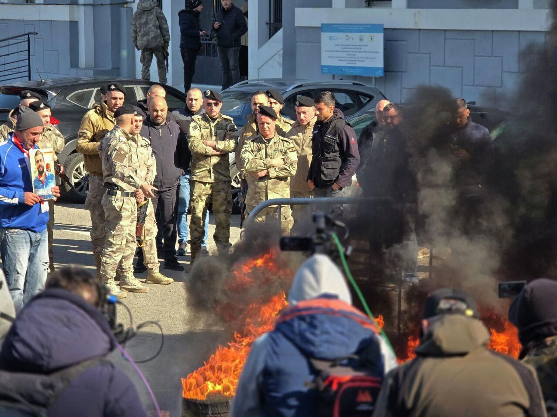 أهالي ضحايا مرفأ بيروت يحتجون على تعيين غراسيا القزي مديرة للجمارك
 - سبوتنيك عربي, 1920, 19.01.2026