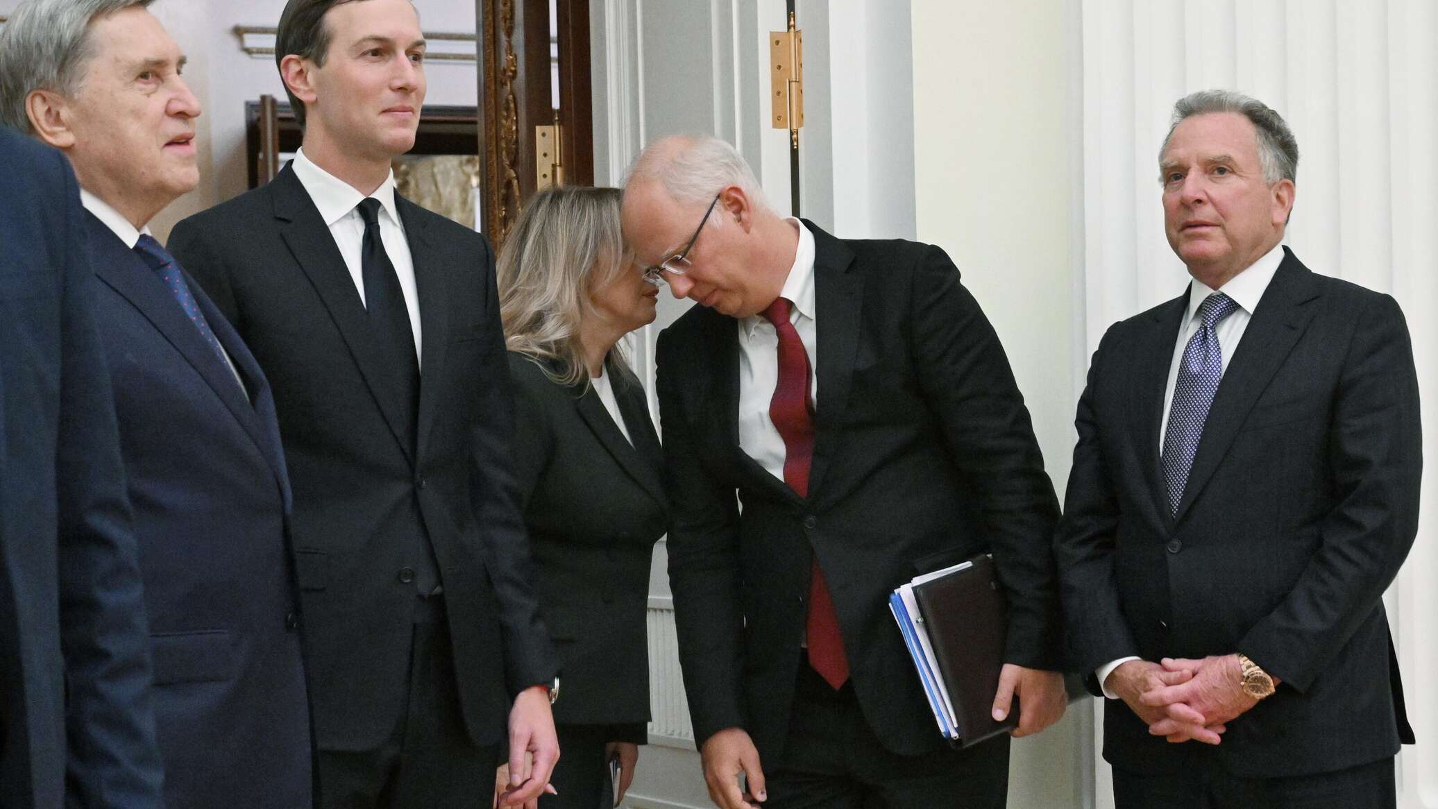 إعلام: دميترييف يلتقي ويتكوف وكوشنر على هامش منتدى "دافوس"