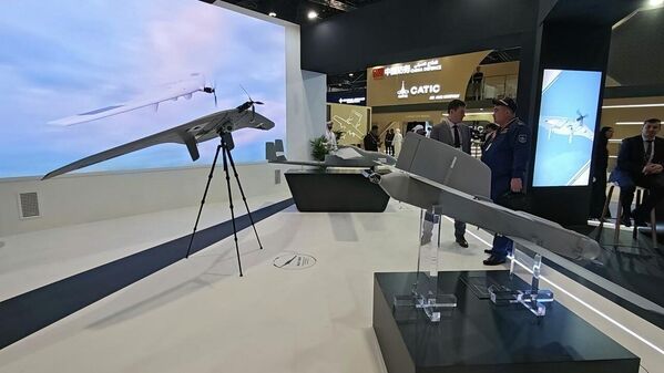 افتتاح معرض يوميكس للأنظمة غير المأهولة في أبوظبي - سبوتنيك عربي