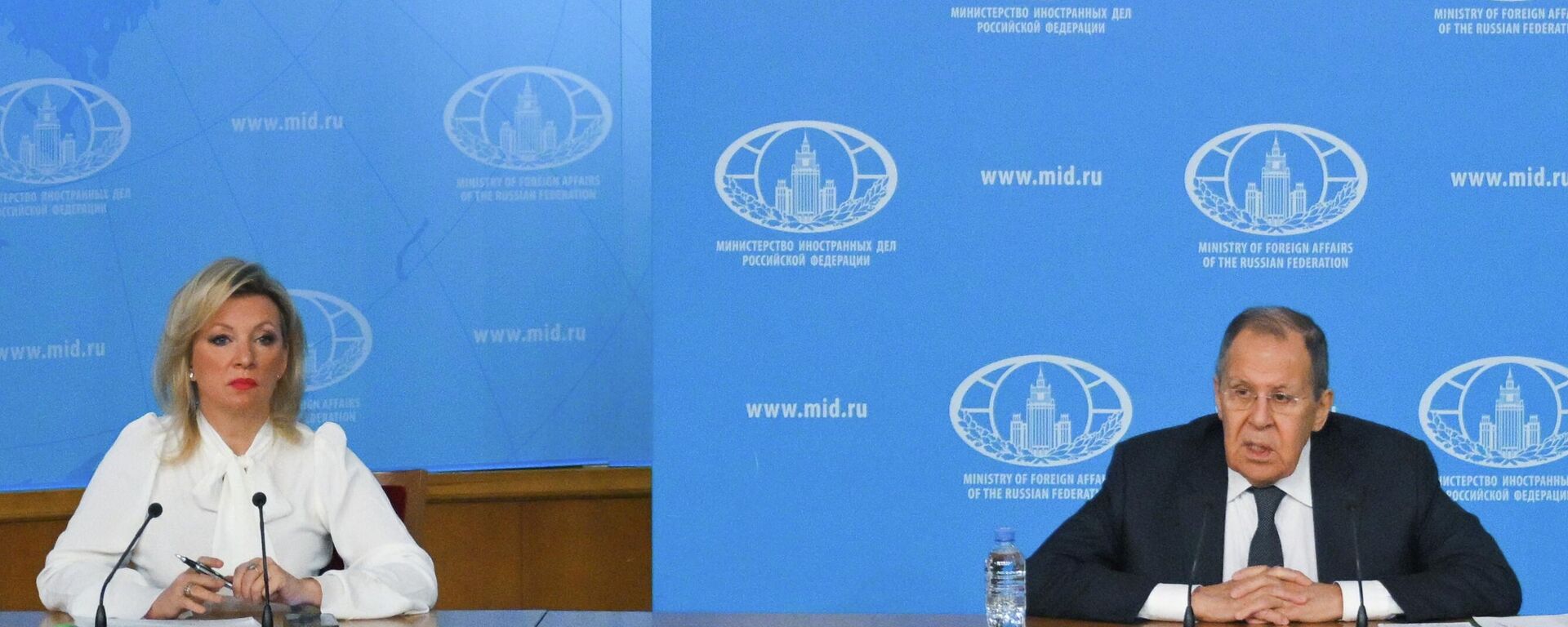 وزير الخارجية الروسي سيرغي لافروف والمتحدثة باسم وزارة الخارجية الروسية ماريا زاخاروفا  - سبوتنيك عربي, 1920, 20.01.2026