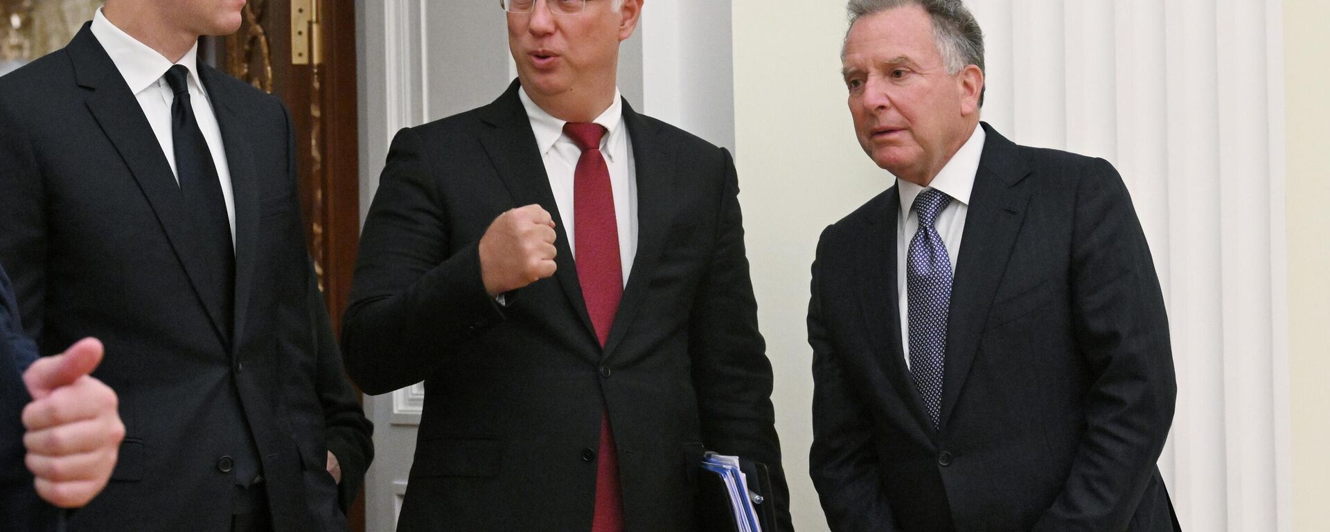 كيريل دميترييف، الممثل الخاص للرئيس الروسي للاستثمار والتعاون الاقتصادي مع الدول الأجنبية، رئيس صندوق الاستثمار المباشر الروسي، ومبعوثي الرئيس الأمريكي ستيف ويتكوف وجاريد كوشنر - سبوتنيك عربي, 1920, 20.01.2026