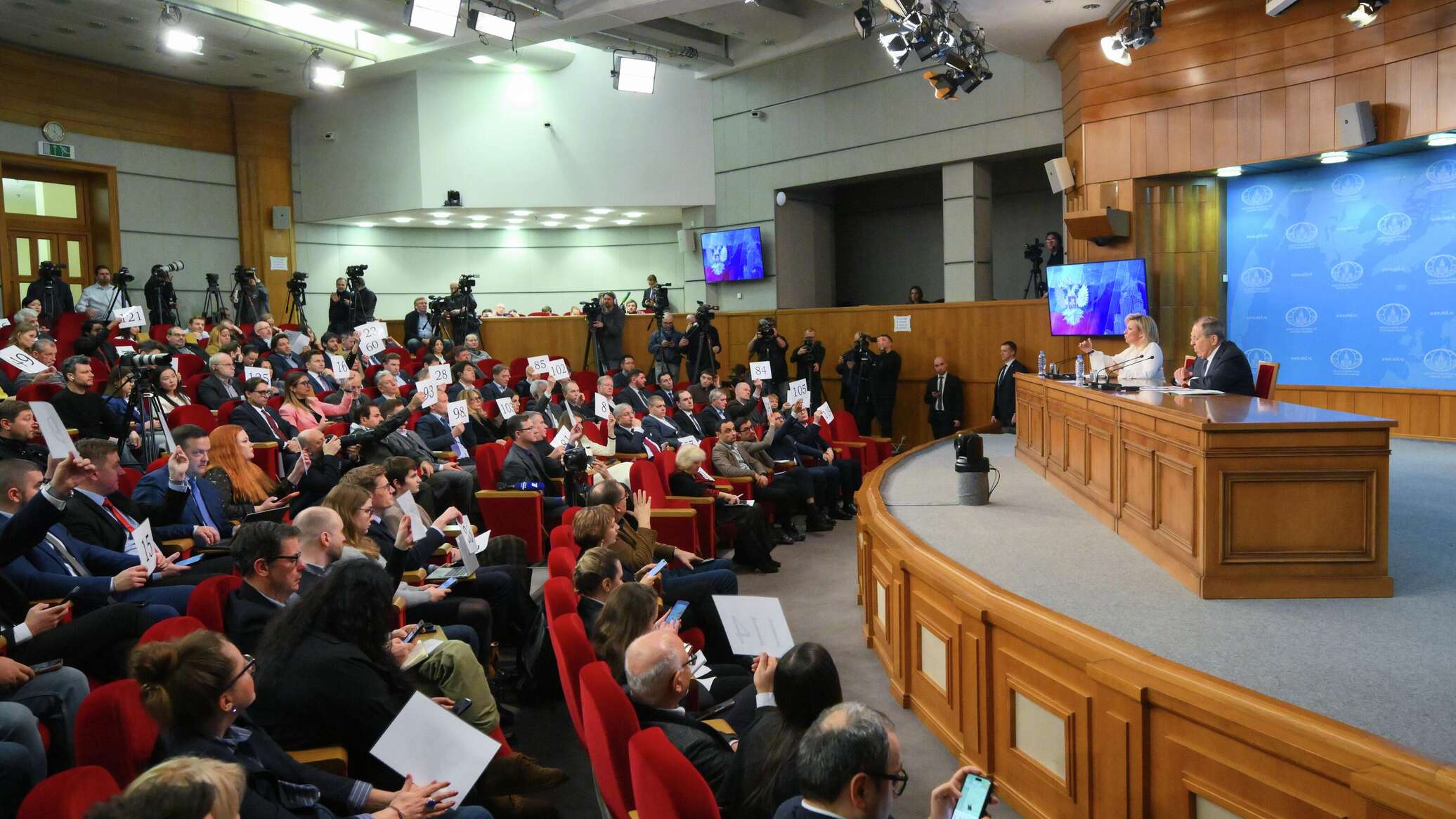 لافروف: مستمرون في اتصالاتنا بين إيران وإسرائيل لخفض حدة التوتر