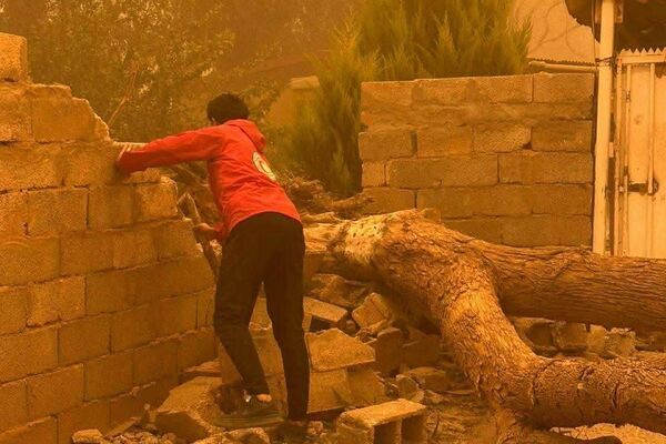 الهلال الأحمر الليبي: إخلاء أكثر من 80 أسرة في بنغازي جراء التقلبات الجوية  - سبوتنيك عربي