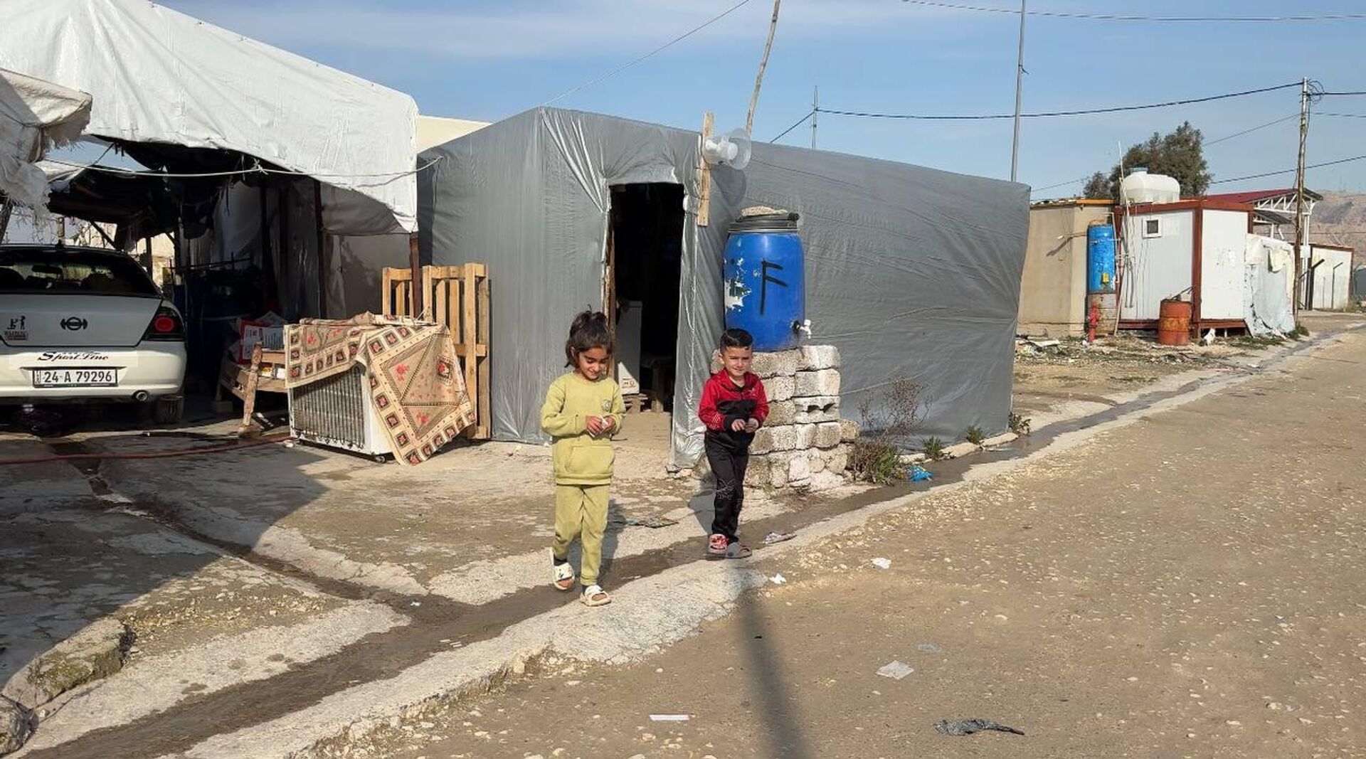 النازحون في دهوك يواجهون ظروف جوية قاسية  - سبوتنيك عربي, 1920, 21.01.2026