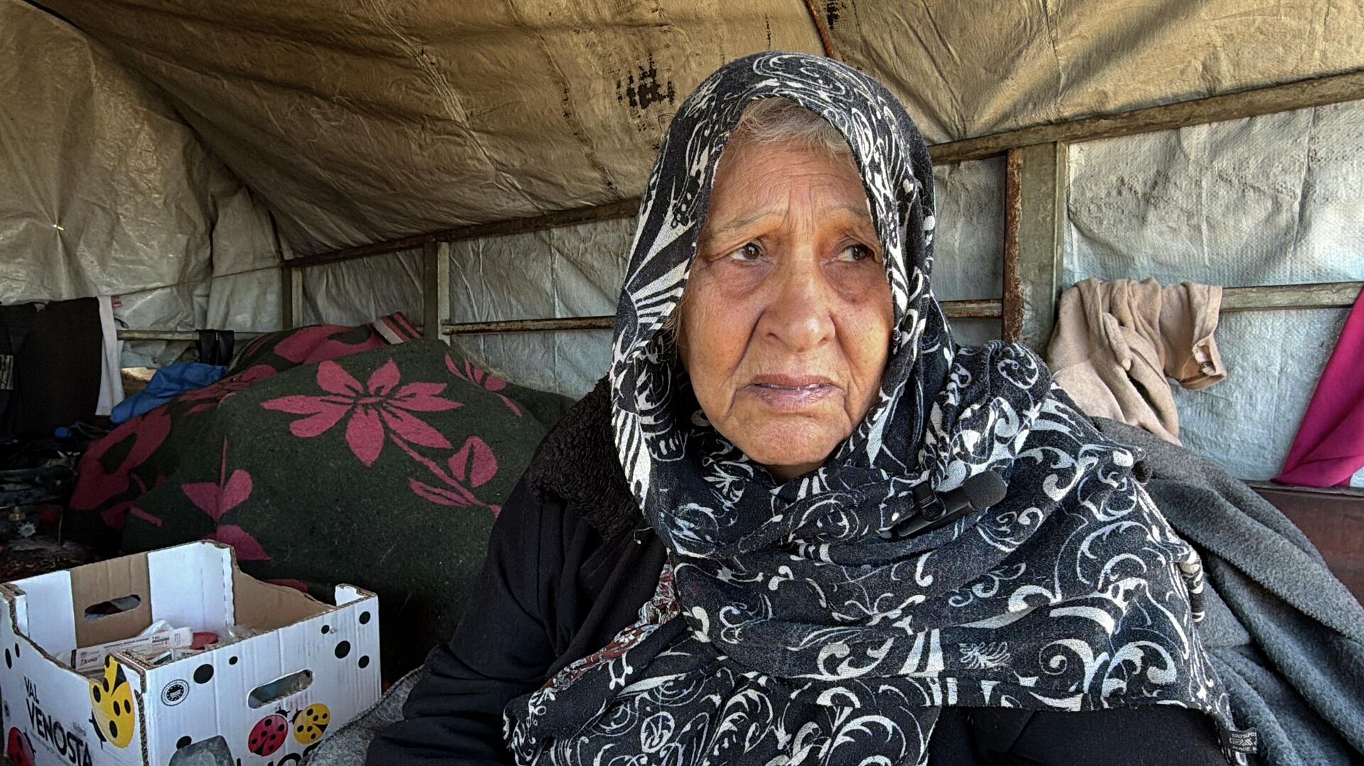 فلسطيني يصنع جهاز تنفس من منفاخ سيارات لإنقاذ حياة والدته     - سبوتنيك عربي, 1920, 21.01.2026