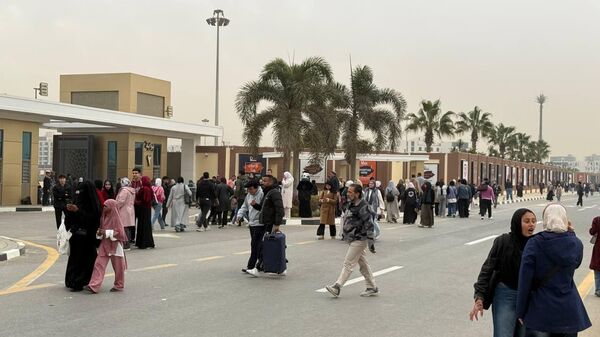 بمشاركة روسية بارزة.. انطلاق فعاليات اليوم الأول من معرض القاهرة الدولي للكتاب - سبوتنيك عربي