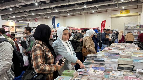 بمشاركة روسية بارزة.. انطلاق فعاليات اليوم الأول من معرض القاهرة الدولي للكتاب - سبوتنيك عربي