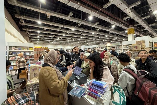 بمشاركة روسية بارزة.. انطلاق فعاليات اليوم الأول من معرض القاهرة الدولي للكتاب - سبوتنيك عربي