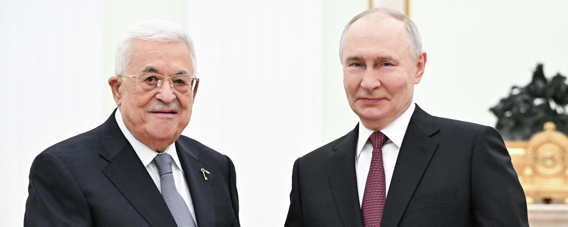 الرئيس الروسي فلاديمير بوتين والرئيس الفلسطيني محمود عباس يجريان محادثات في الكرملين  - سبوتنيك عربي, 1920, 22.01.2026