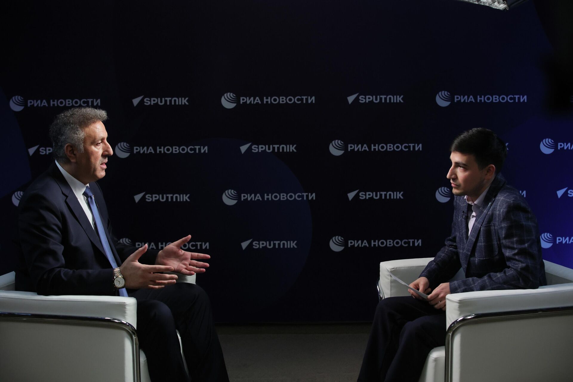 المشرف العام للهيئة العامة للإذاعة والتلفزيون الفلسطينية، الوزير الدكتور أحمد عساف - سبوتنيك عربي, 1920, 22.01.2026