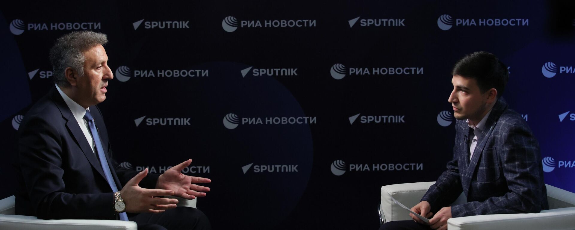 المشرف العام للهيئة العامة للإذاعة والتلفزيون الفلسطينية، الوزير الدكتور أحمد عساف - سبوتنيك عربي, 1920, 22.01.2026