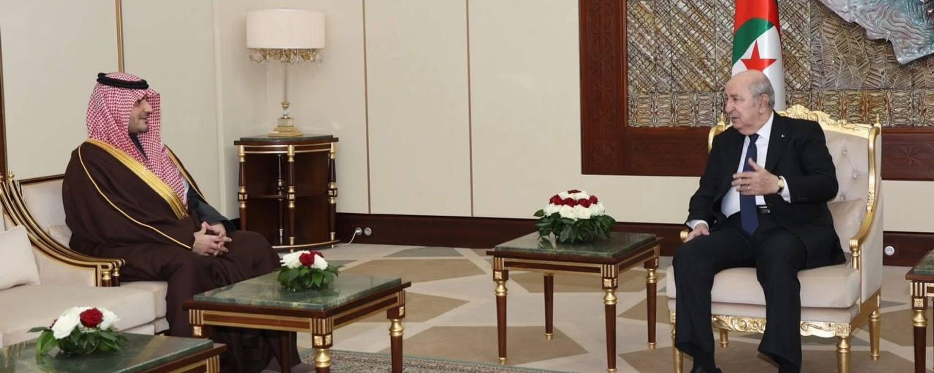 وزير الداخلية السعودي، الأمير عبد العزيز بن سعود، يلتقي الرئيس الجزائري، عبد المجيد تبون، في الجزائر - سبوتنيك عربي, 1920, 22.01.2026