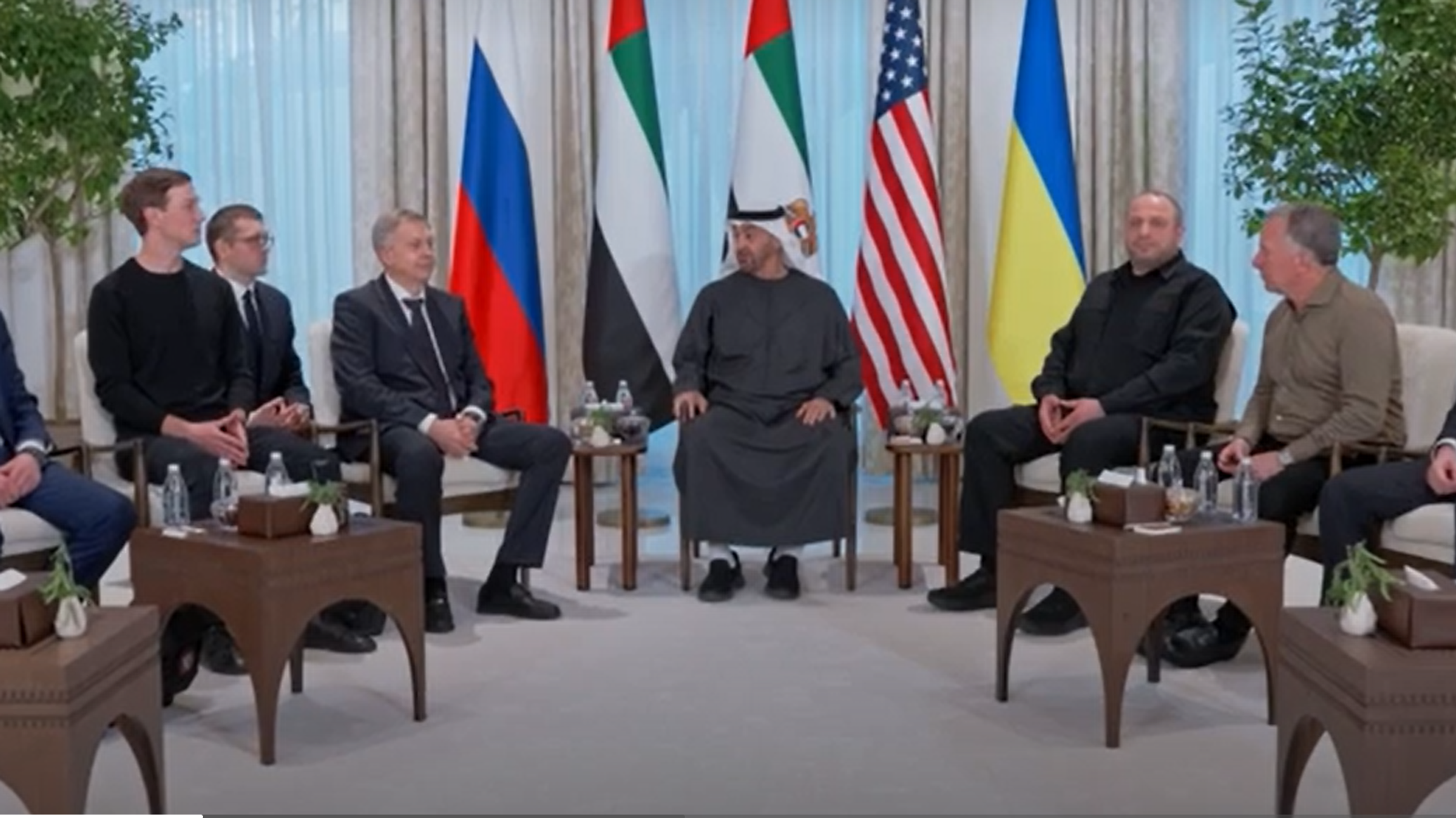 إعلام: استئناف المفاوضات بشأن أوكرانيا في أبو ظبي