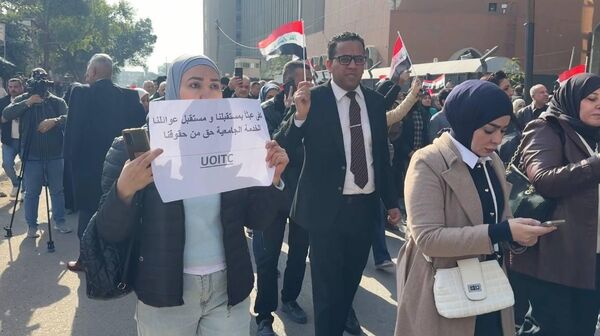 تظاهرات واعتصامات.. إلغاء المخصصات الجامعية يشعل العاصمة العراقية بغداد - سبوتنيك عربي