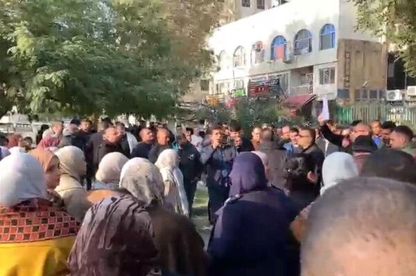 تظاهرات واعتصامات.. إلغاء المخصصات الجامعية يشعل العاصمة العراقية بغداد - سبوتنيك عربي