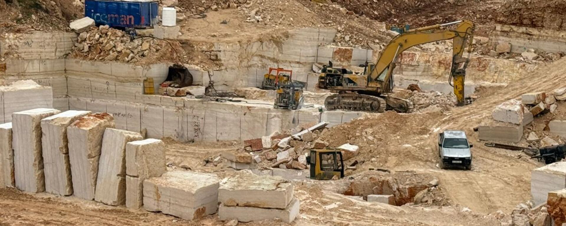 الاقتصاد الفلسطيني ينزف على صخور الضفة الغربية جراء القيود الإسرائيلية - سبوتنيك عربي, 1920, 26.01.2026