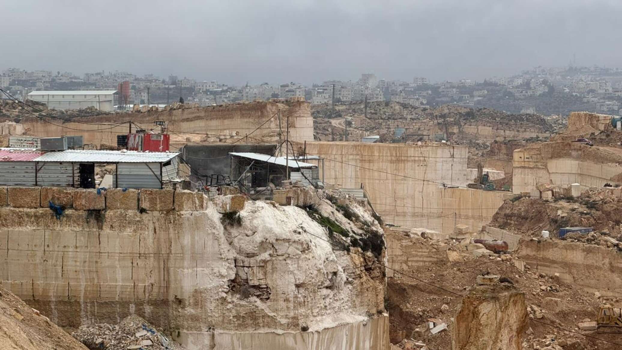 مسؤول فلسطيني لـ"سبوتنيك": ما يحدث في الضفة الغربية "عربدة" إسرائيلية بدعم وشراكة أمريكية