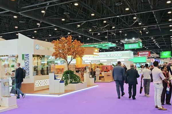 عدسة سبوتنيك ترصد افتتاح أكبر معرض عالمي للتجمع الغذائي في الإمارات - سبوتنيك عربي