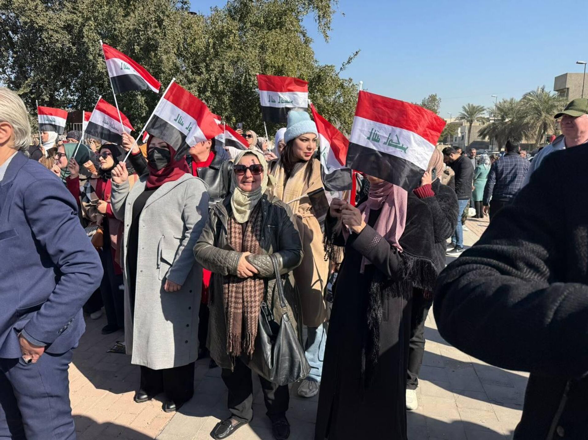 اعتصام آلاف الموظفين العراقيين أمام وزارتي التعليم والمالية  - سبوتنيك عربي, 1920, 26.01.2026