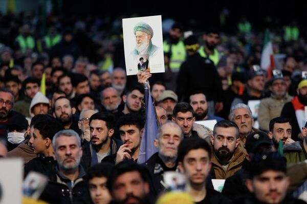 لقاء تضامني في الضاحية الجنوبية دعما لإيران ورفضا للتهديدات الأمريكية - سبوتنيك عربي