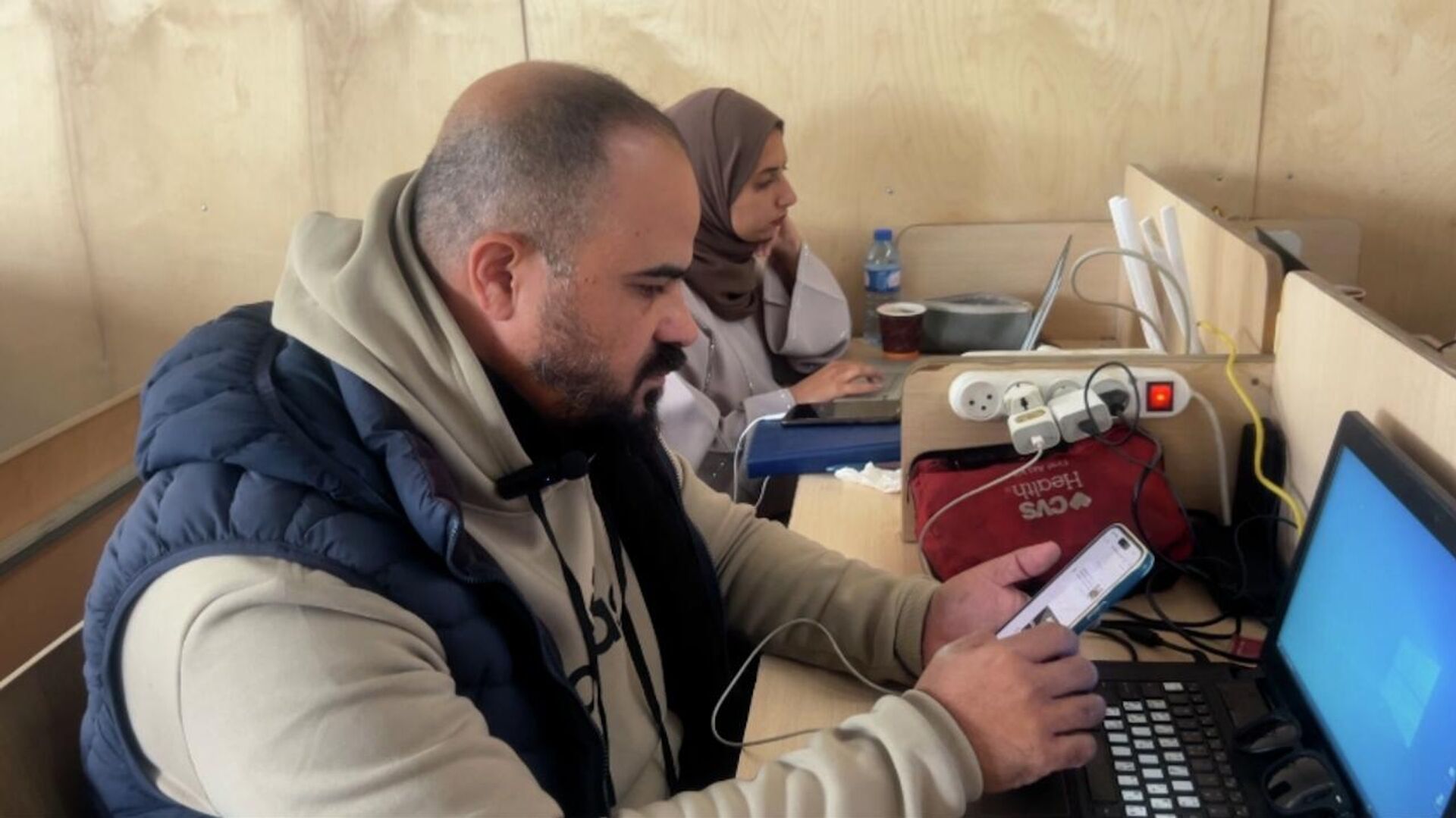 الأشرطة الحمراء ... حراك عالمي للتضامن مع الأسرى الفلسطينيين في السجون الإسرائيلية الأشرطة الحمراء ... حراك عالمي للتضامن مع الأسرى الفلسطينيين في السجون الإسرائيلية - سبوتنيك عربي, 1920, 30.01.2026