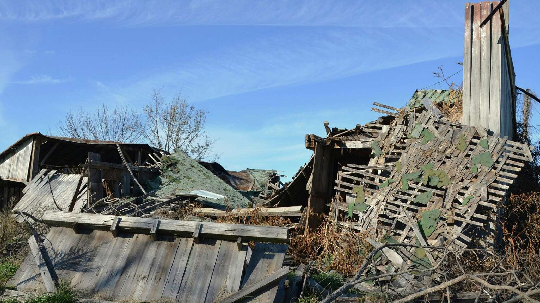 إسرائيل تعلق لأول مرة على انفجاري بندر عباس والأهواز في إيران