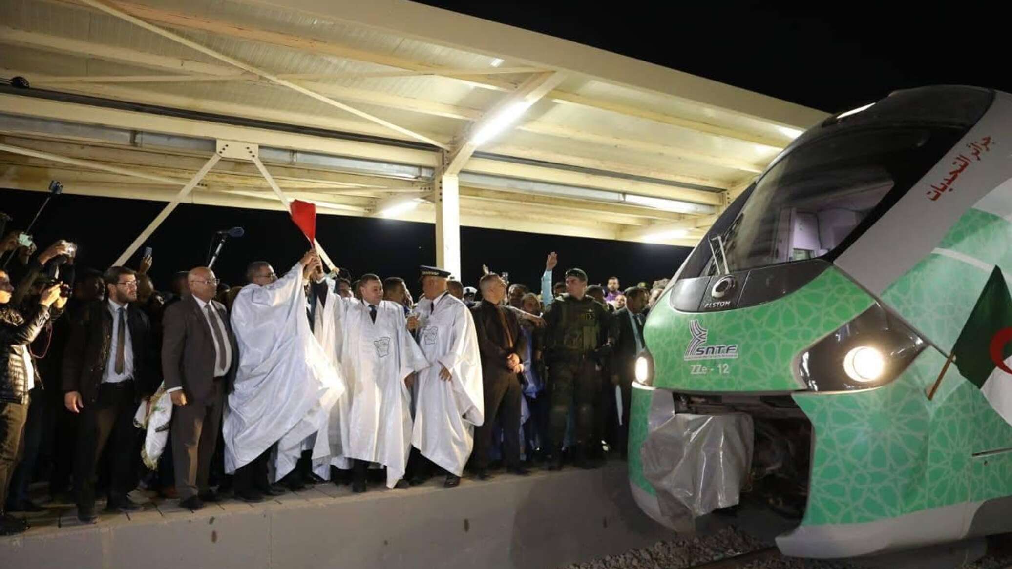 في انطلاقة تاريخية.. الجزائر تدشن خطا جديدا للسكك الحديدية.. صور