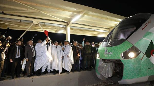 في انطلاقة تاريخية.. الجزائر تدشن خط جديد للسكة الحديدية - سبوتنيك عربي