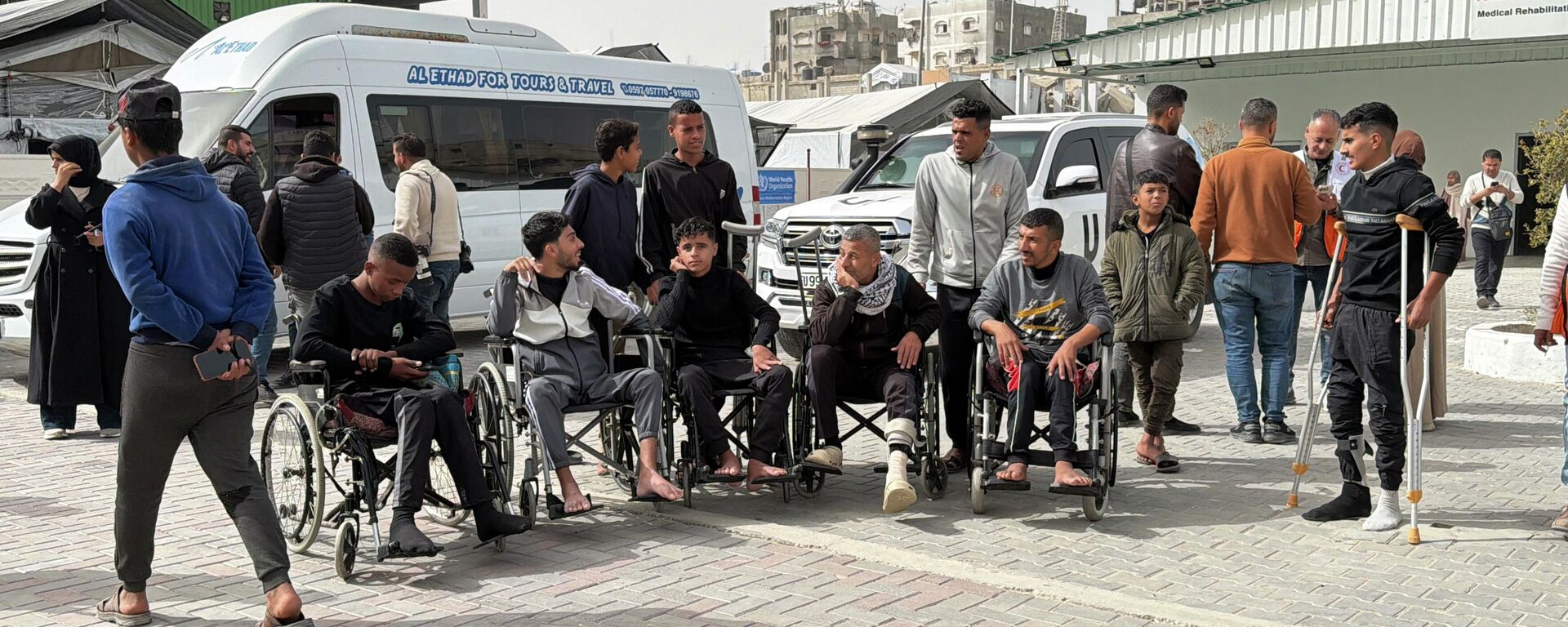 فتح معبر رفح أمام الحالات الإنسانية والمواطنين - سبوتنيك عربي, 1920, 11.02.2026