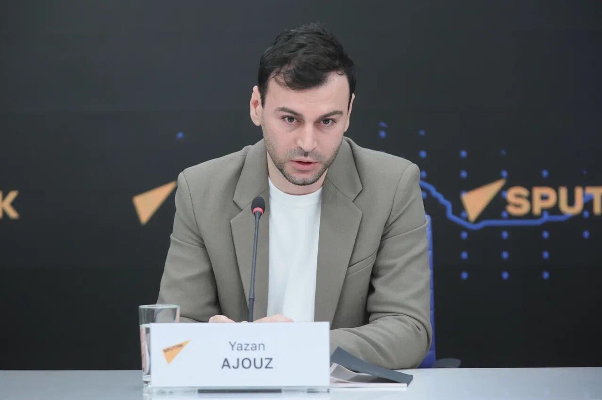 سبوتنيك وجامعة طرابلس تنظمان ورشة عمل حول استثمار الذكاء الاصطناعي في قطاع الإعلام - سبوتنيك عربي, 1920, 03.02.2026