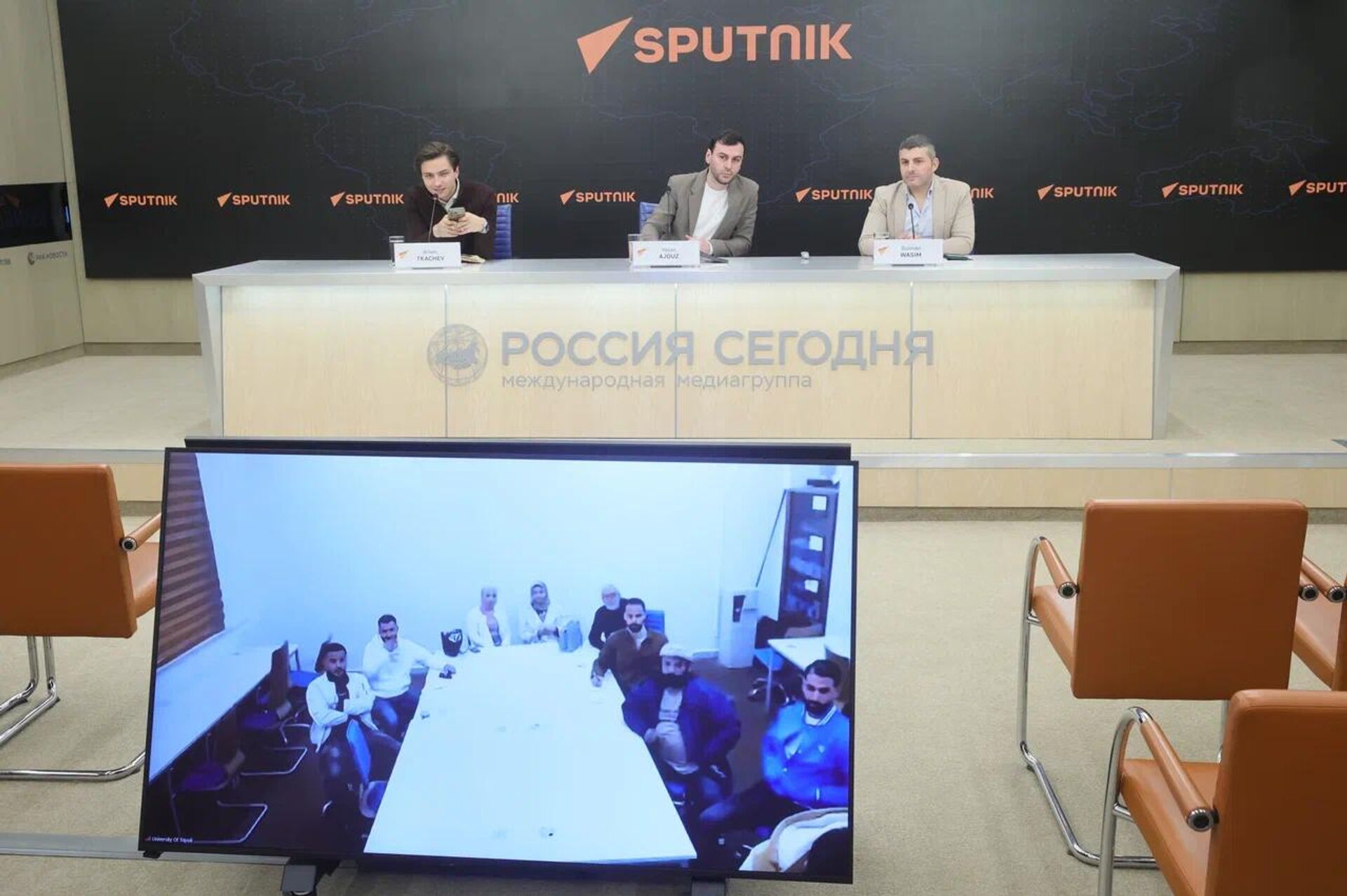 سبوتنيك وجامعة طرابلس تنظمان ورشة عمل حول استثمار الذكاء الاصطناعي في قطاع الإعلام - سبوتنيك عربي, 1920, 03.02.2026