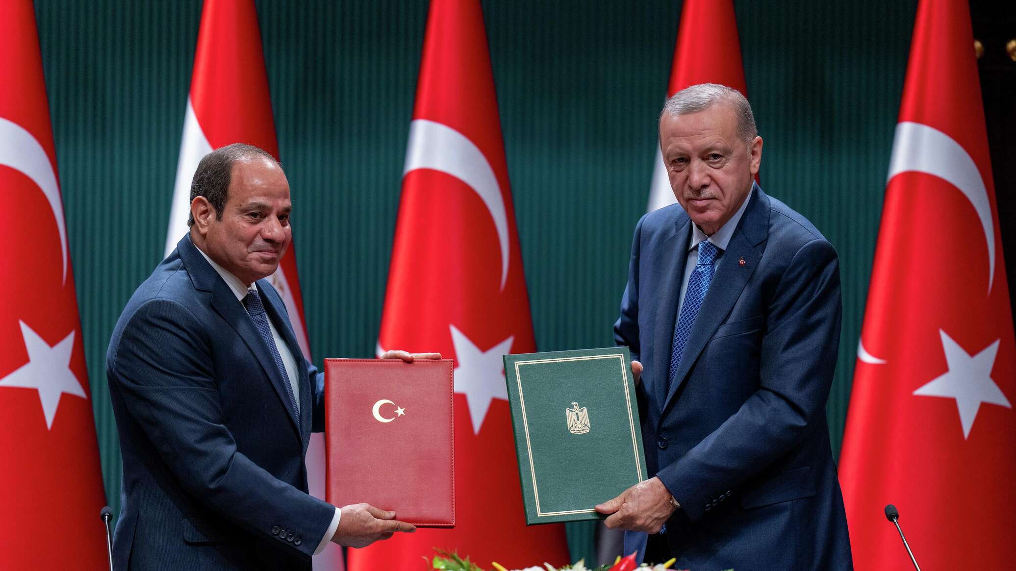 السيسي وأردوغان يوقعان البيان المشترك لمجلس التعاون الاستراتيجي