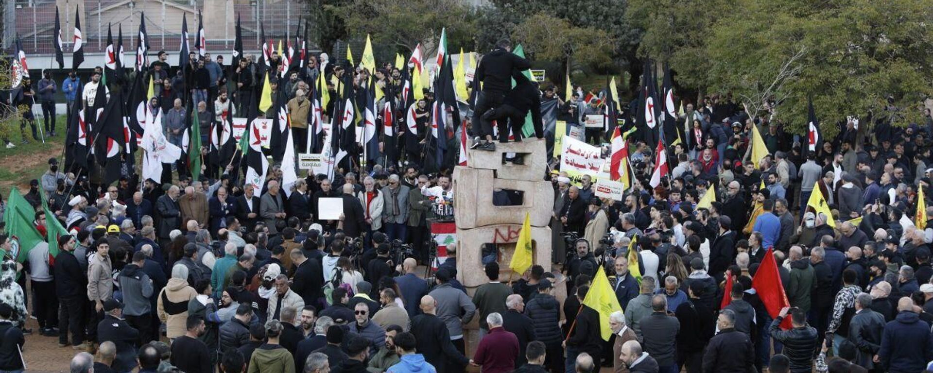 تحت شعار كل الوطن مقاومة.. مظاهرة في بيروت رفضا للعدوان الإسرائيلي على لبنان - سبوتنيك عربي, 1920, 04.02.2026