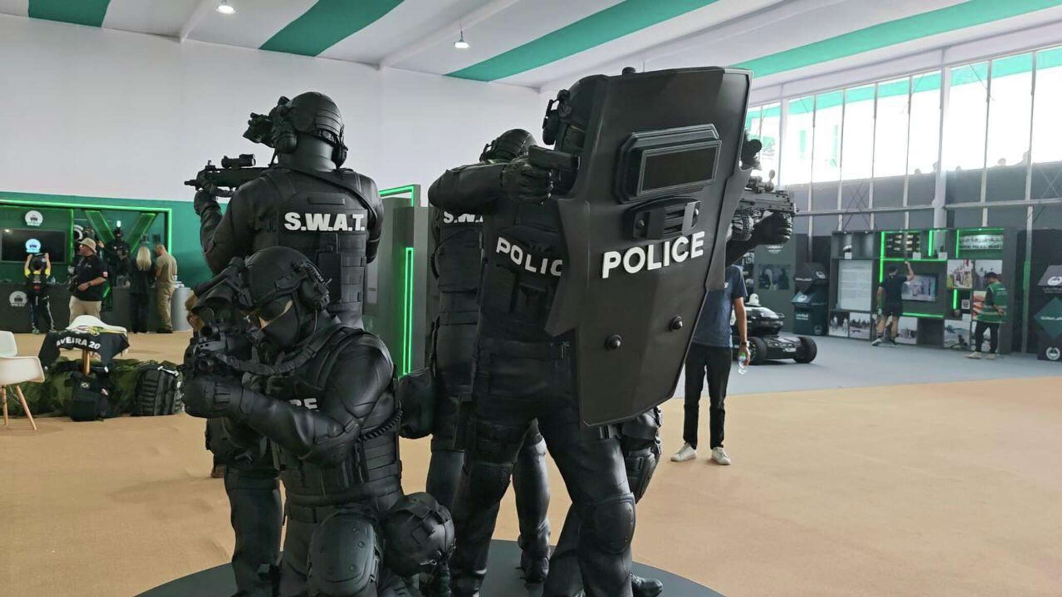 عدسة "سبوتنيك" ترصد استعدادات الفرق المشاركة في "تحدي الإمارات" للفرق التكتيكية في دبي.. صور