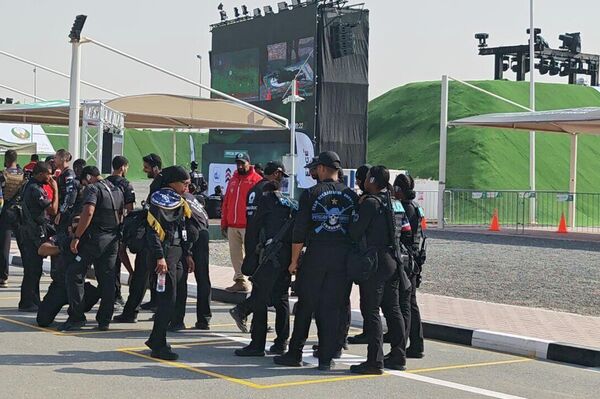 استعدادات الفرق المشاركة في &quot;تحدي الإمارات&quot; للفرق التكتيكية في دبي، الإمارات العربية المتحدة، 7 فبراير 2026 - سبوتنيك عربي