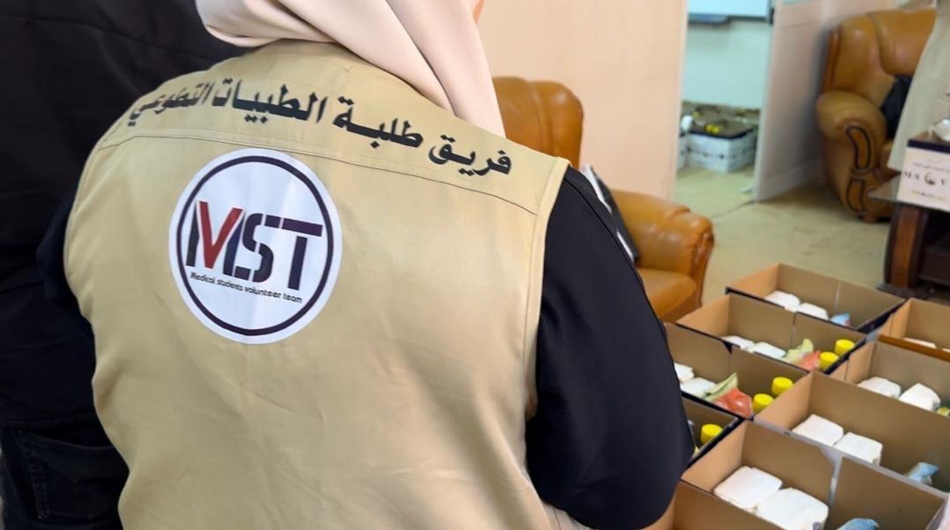 طلاب الطب بجامعة بنغازي يطلقون مبادرة سلات رمضان لدعم الأسر المحتاجة - سبوتنيك عربي, 1920, 08.02.2026