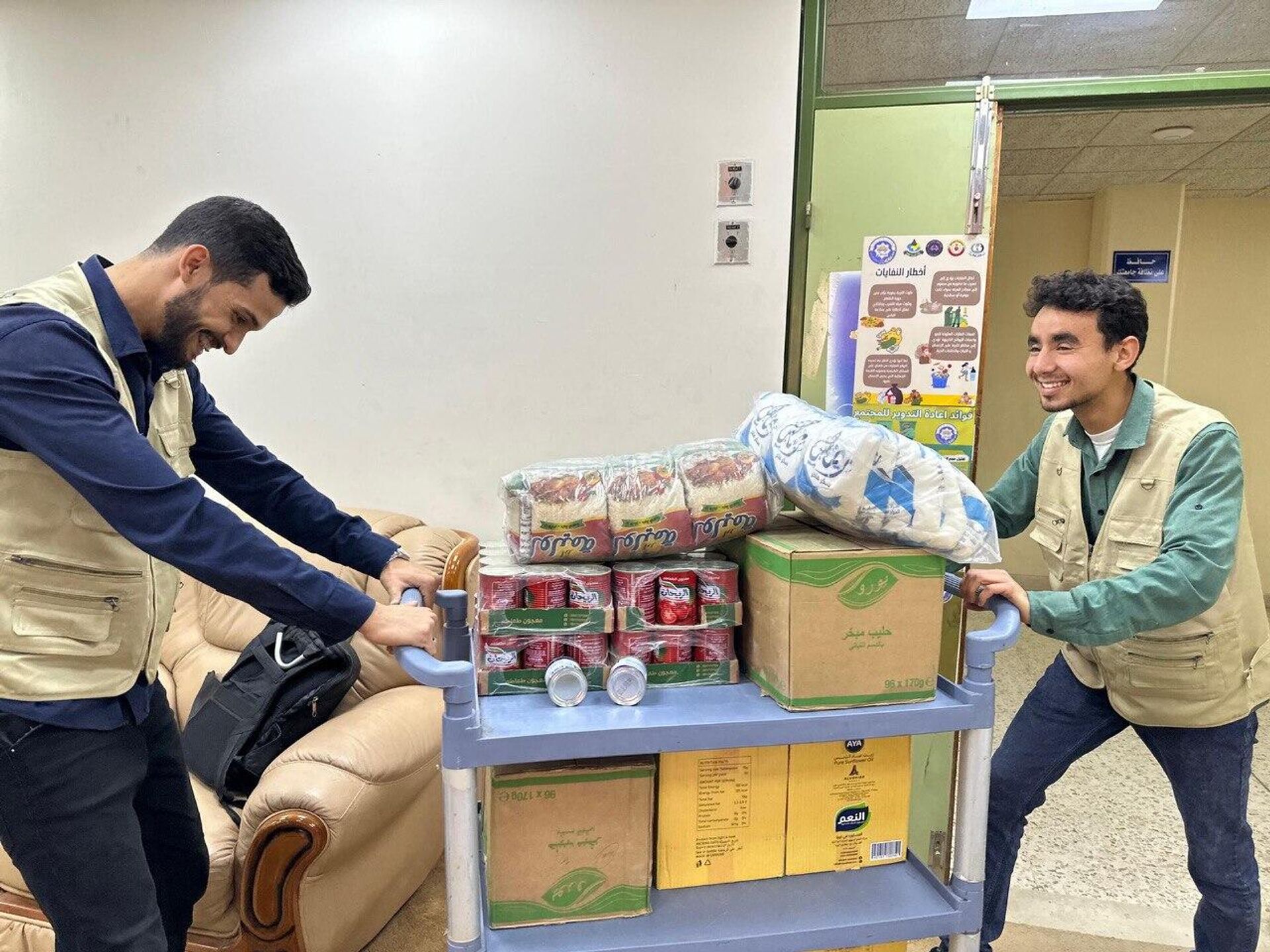 طلاب الطب بجامعة بنغازي يطلقون مبادرة سلات رمضان لدعم الأسر المحتاجة - سبوتنيك عربي, 1920, 08.02.2026